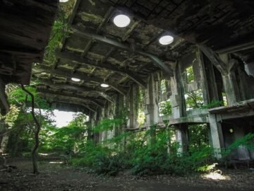 Abandoned Locations That Are Creepy Yet Beautiful